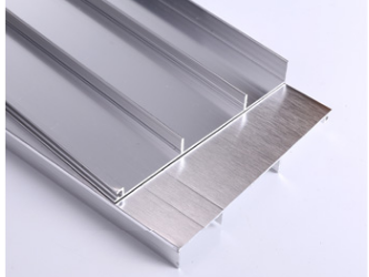 10 cm Bright Silver Drawing Baseboard